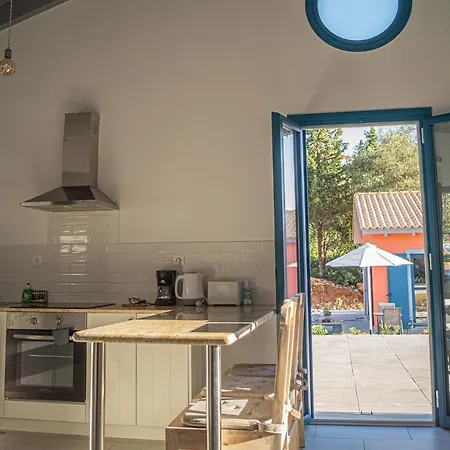 Villa Throisma In *