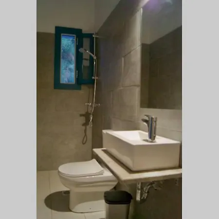 Throisma In Villa *